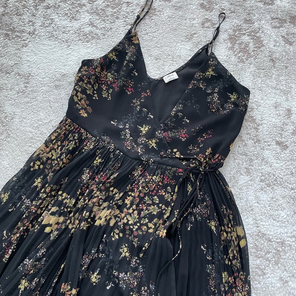SOLD ARITZIA WILFRED BEAUNE DRESS - Picture 5 of 9